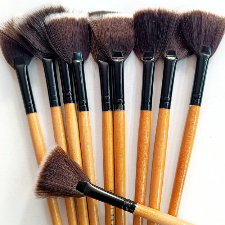 براش بادبزنی دسته چوبی