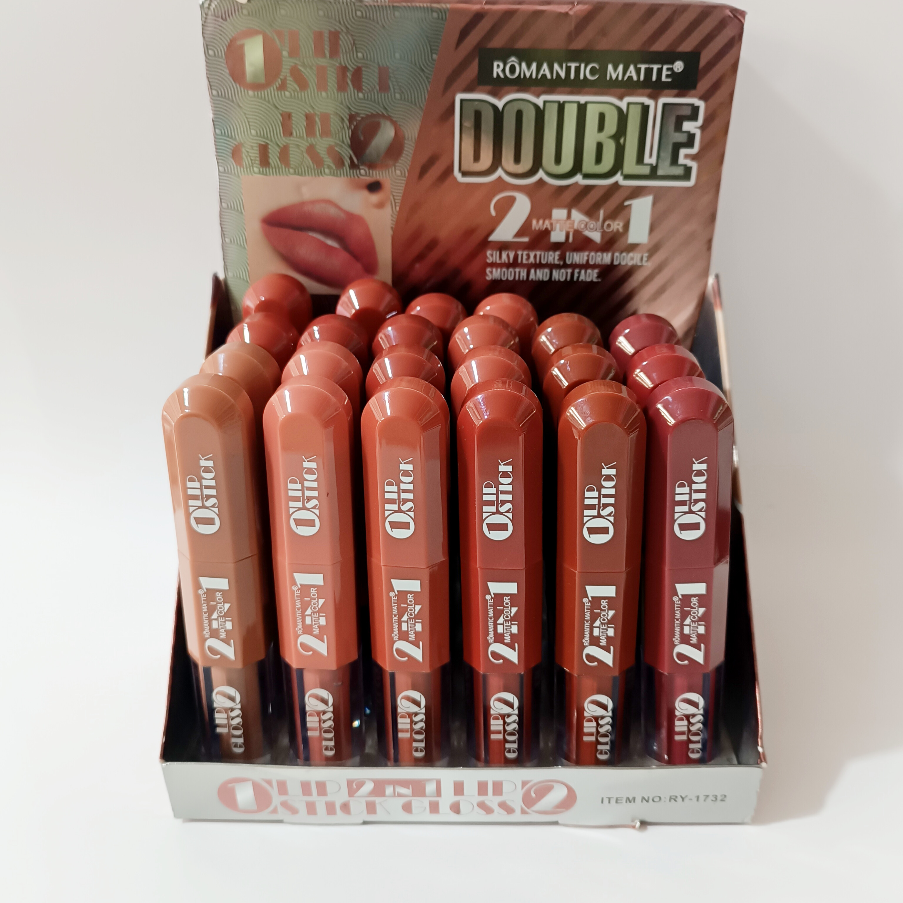 رژلب دوطرفه